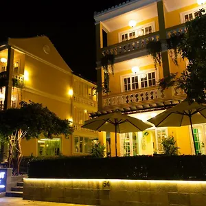 https://waterfront-hoi-an-resort.hotelsofhoian.com